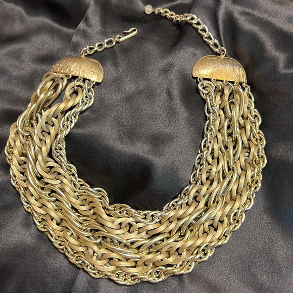 Vintage metal gold chain necklace - Picture 4 of 4